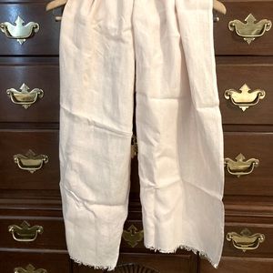 100% European linen scarf in pale pink